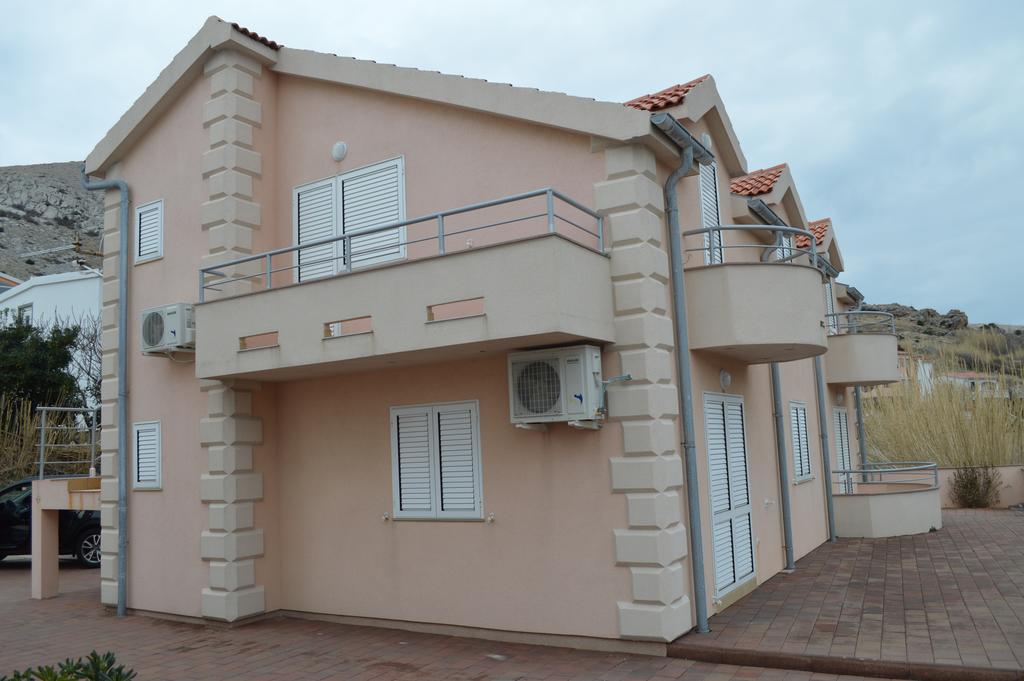 Apartments Matej Pag Town Luaran gambar